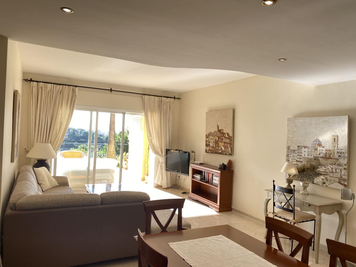 Drie-slaapkamer appartement in Elviria in Elviria - foto 5