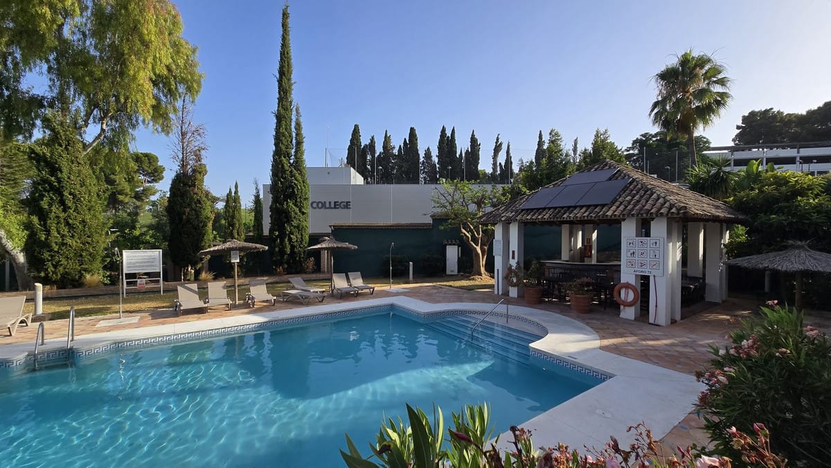 Huis met 4 slaapkamers in Nueva Andalucía in Nueva Andalucía - foto 5