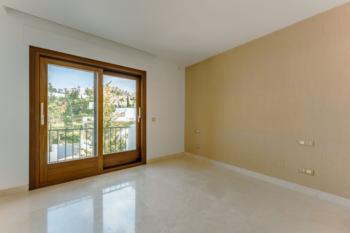 Drie-slaapkamer stadswoning in El Paraiso in El Paraiso - foto 15