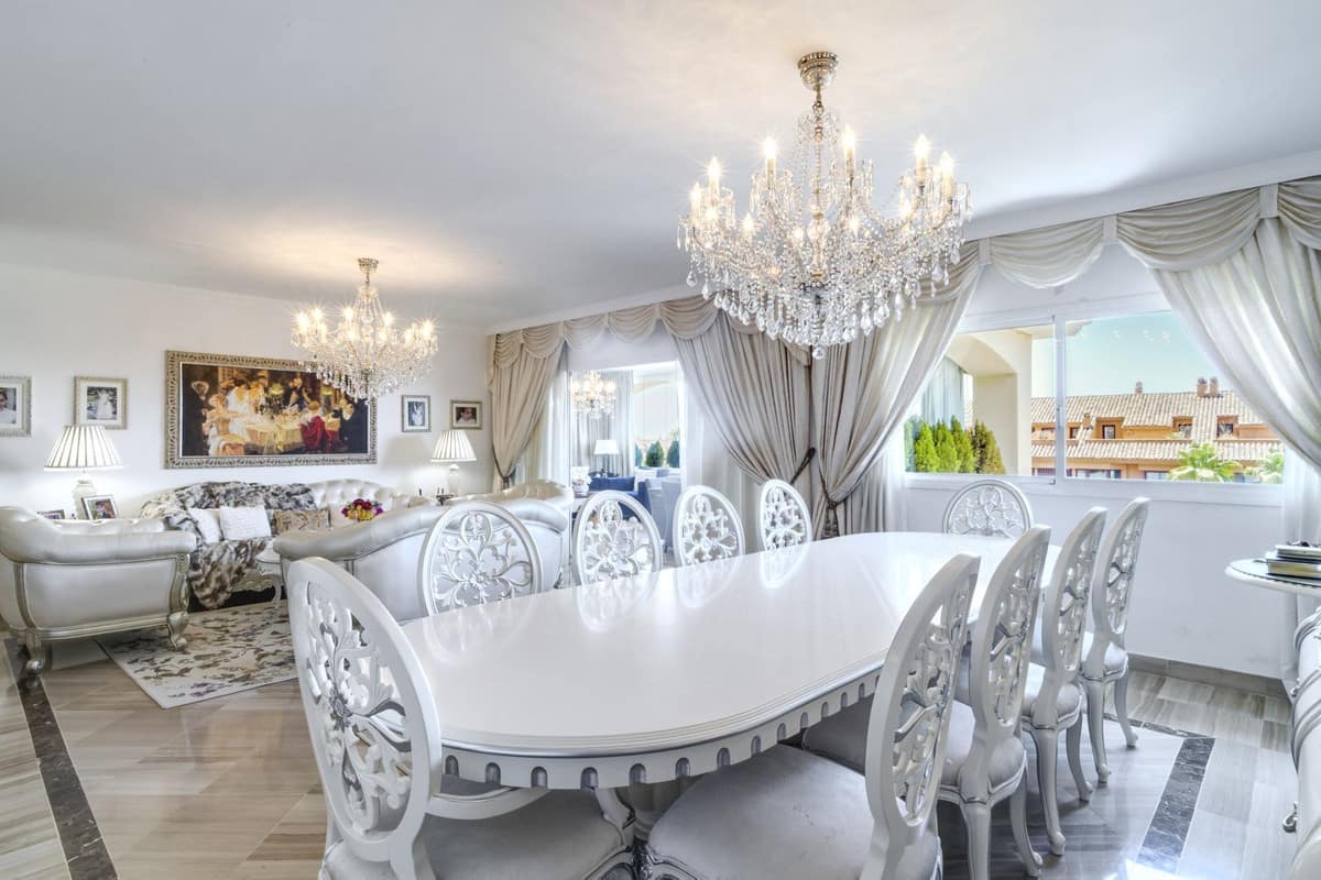 Luxueus duplex penthouse met 3 slaapkamers in Bahía de Marbella in Bahía de Marbella - foto 18