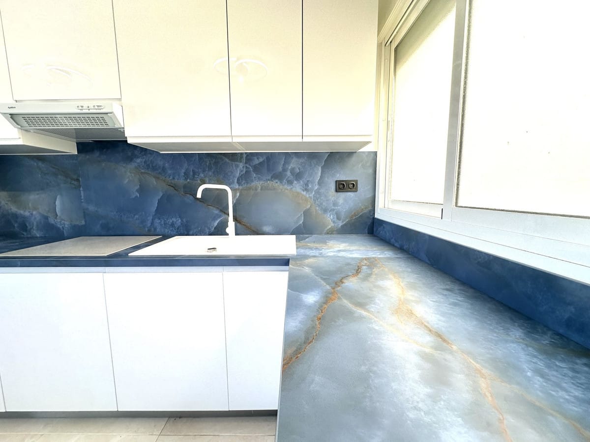 Nieuw gerenoveerd 2-slaapkamer appartement met zeezicht in La Cala de Mijas – 500 m van strand in La Cala de Mijas - foto 15