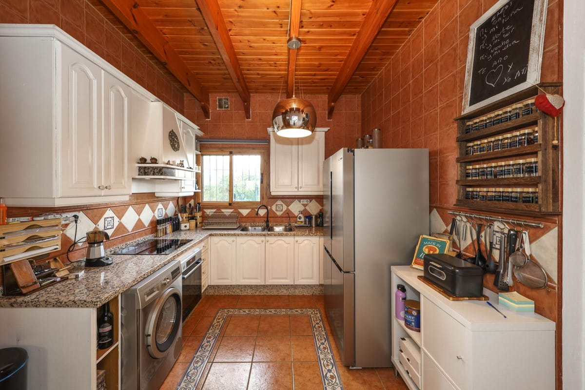 Vrijstaande finca met open uitzichten in Coín in Coín - foto 12