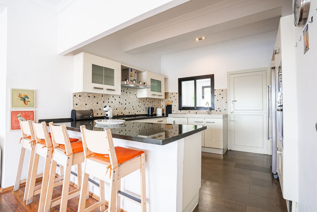 4-slaapkamer villa in Istán met panoramisch uitzicht in Istán - foto 9