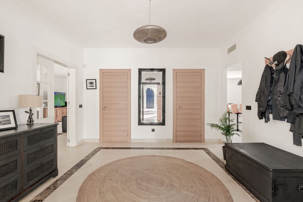 Villa met 4 slaapkamers in El Paraiso in El Paraiso - foto 8