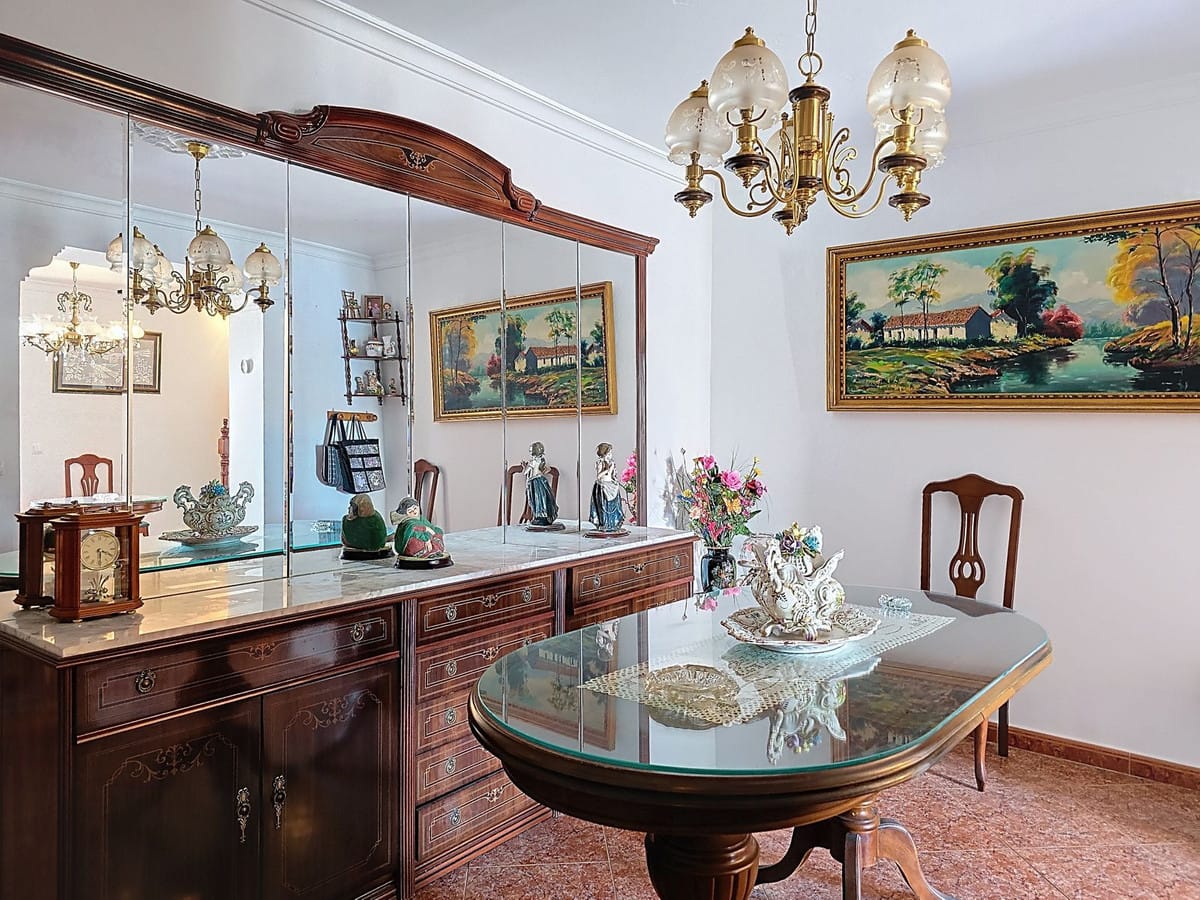 Drie-slaapkamer stadswoning van 196 m² in Cómpeta in Cómpeta - foto 11