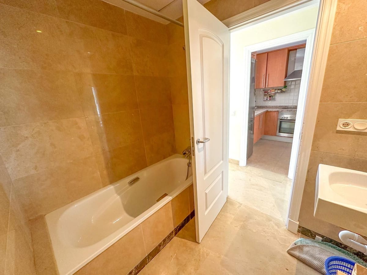 2-slaapkamer appartement in La Alcaidesa met zeezicht in La Alcaidesa - foto 9