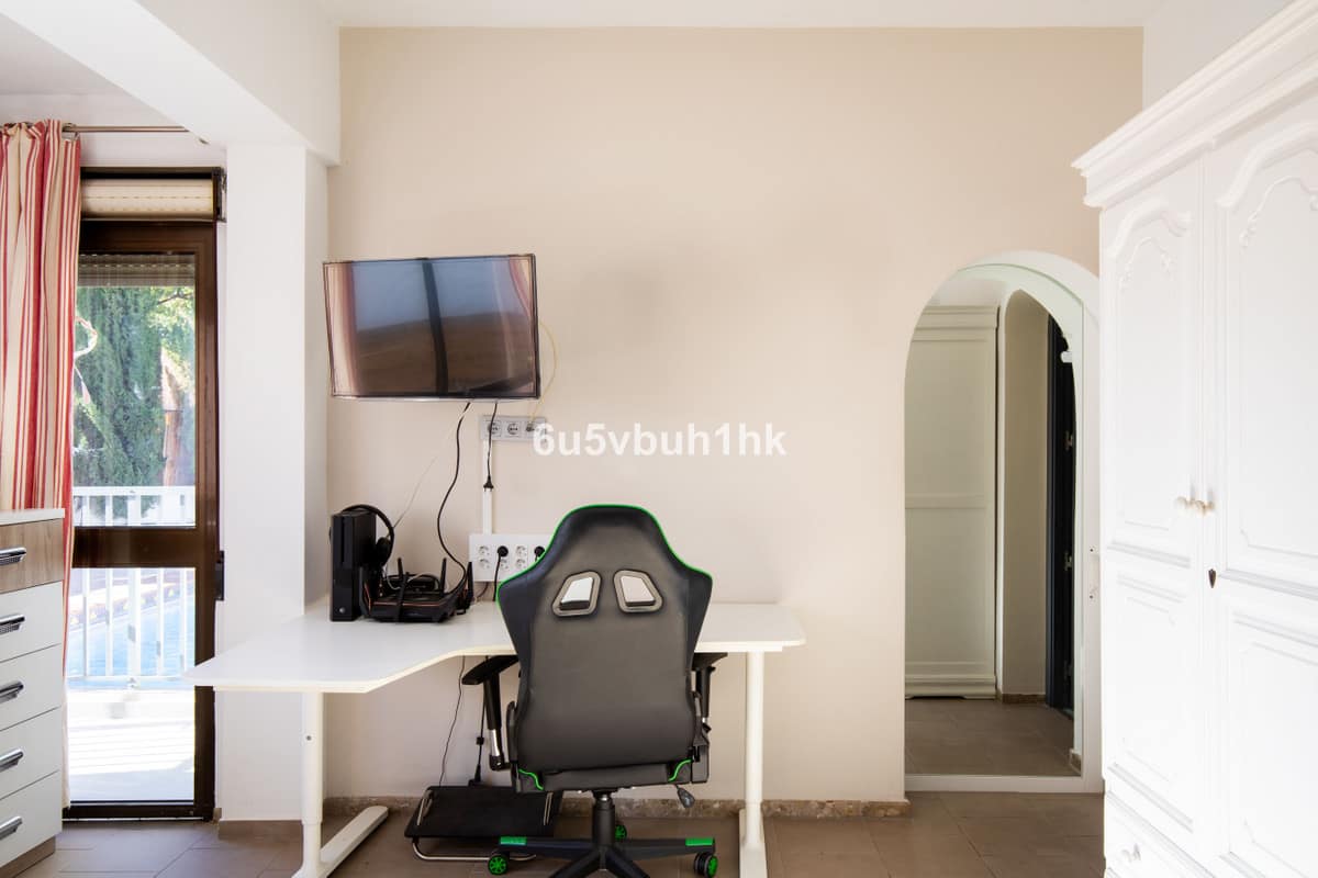 Vrijstaande villa met 5 slaapkamers in Torremolinos (El Pinillo) in Torremolinos - foto 15