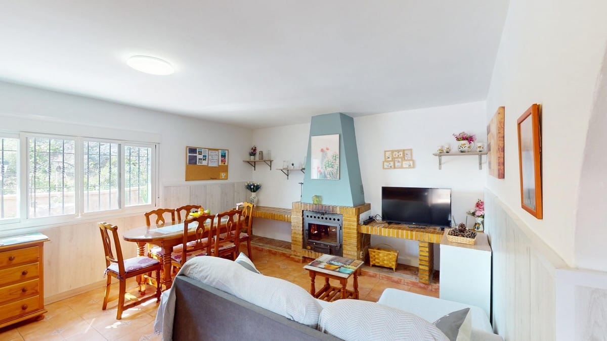Huis met 3 slaapkamers in Sayalonga in Sayalonga - foto 12