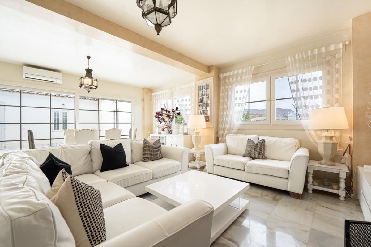 Finca met 4 slaapkamers in Pizarra in Pizarra - foto 2