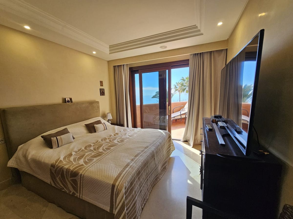 3-slaapkamer appartement aan het strand in Estepona, Costa del Sol in Estepona - foto 17