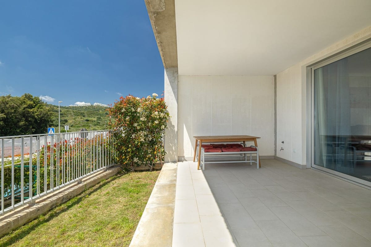 Prachtig 2-slaapkamer appartement op de begane grond aan de rand van Estepona in Estepona - foto 4