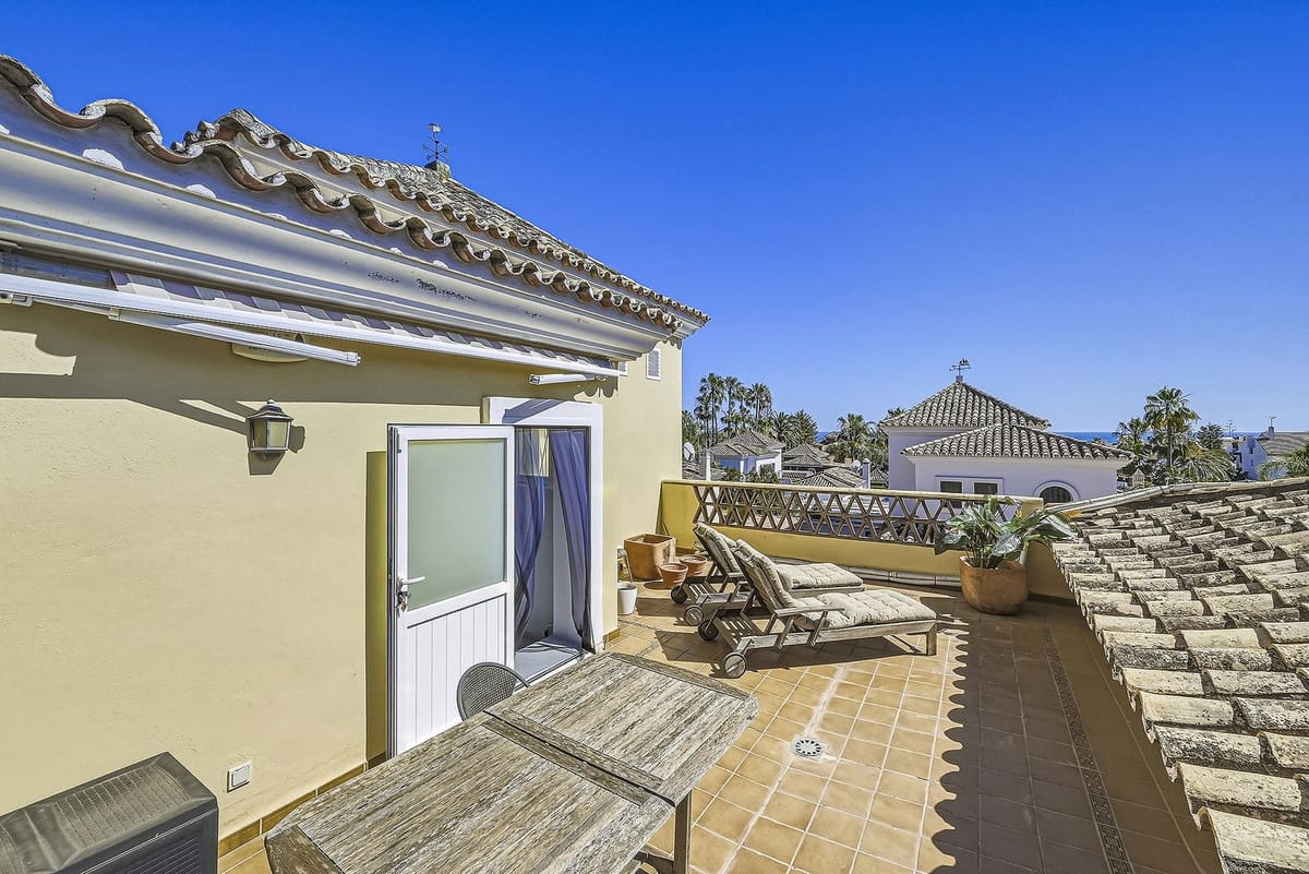 Villa met 3 slaapkamers aan het strand in Bahía de Marbella in Bahía de Marbella - foto 7