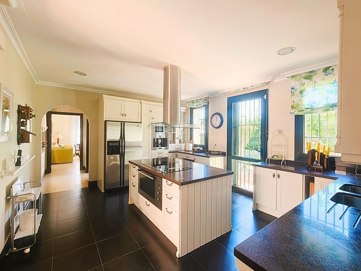 7-slaapkamer villa aan Frontline Golf in San Roque Club in San Roque Club - foto 9