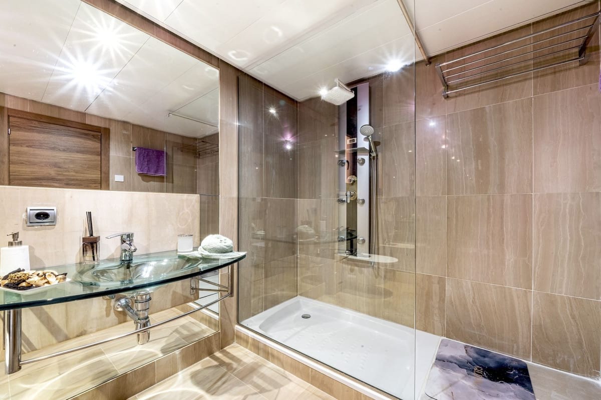 2-slaapkamer appartement aan het strand in Estepona in Estepona - foto 15