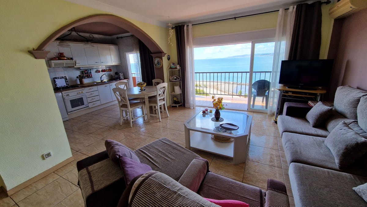 Drie-slaapkamerappartement aan de boulevard van La Playa del Cristo, Estepona in Estepona - foto 3