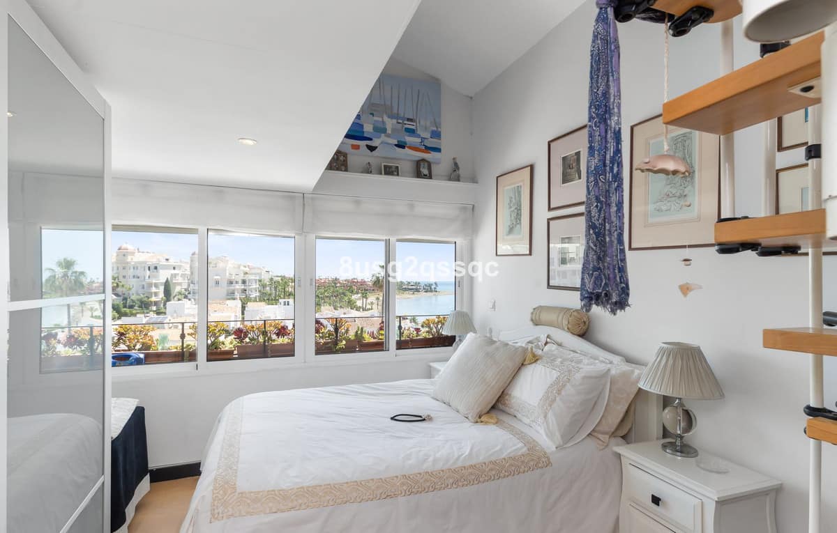 3 bedroom Apartment in Estepona in Estepona - foto 14