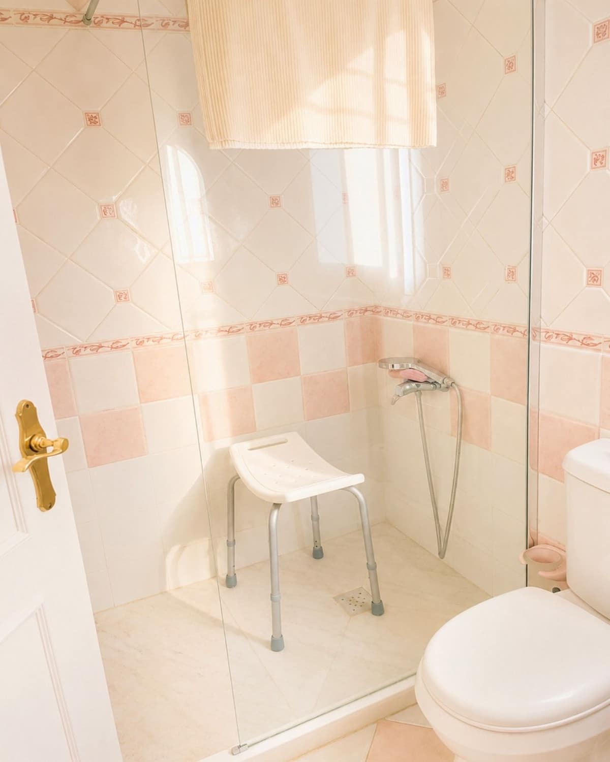 Uitzonderlijk gelijkvloers 2-slaapkamer appartement met zeezicht en ruim terras – Miraflores, Mijas Costa in Miraflores - foto 8