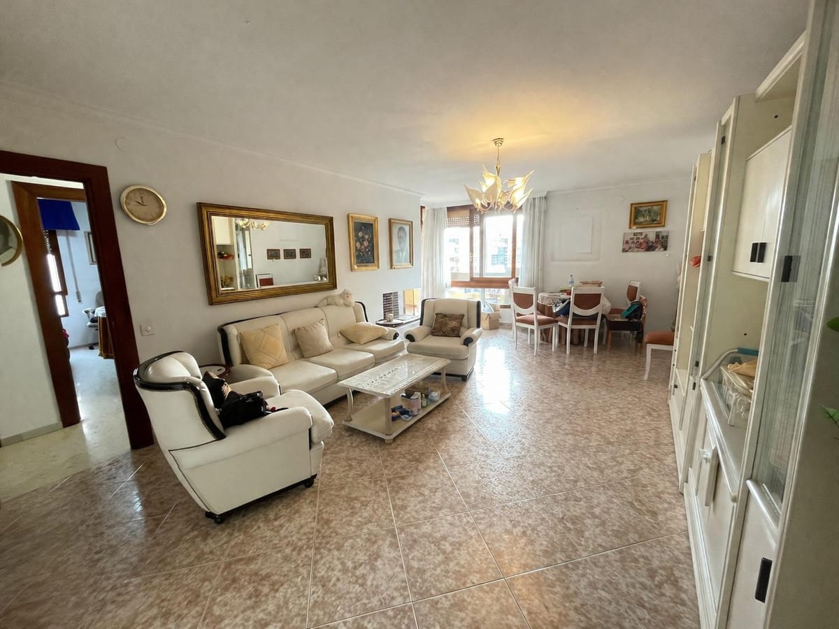 4 bedroom Apartment in Málaga in Málaga - foto 10
