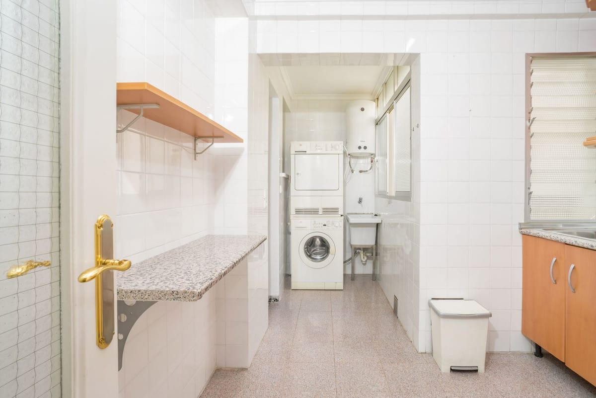4 bedroom Apartment in Málaga in Málaga - foto 5