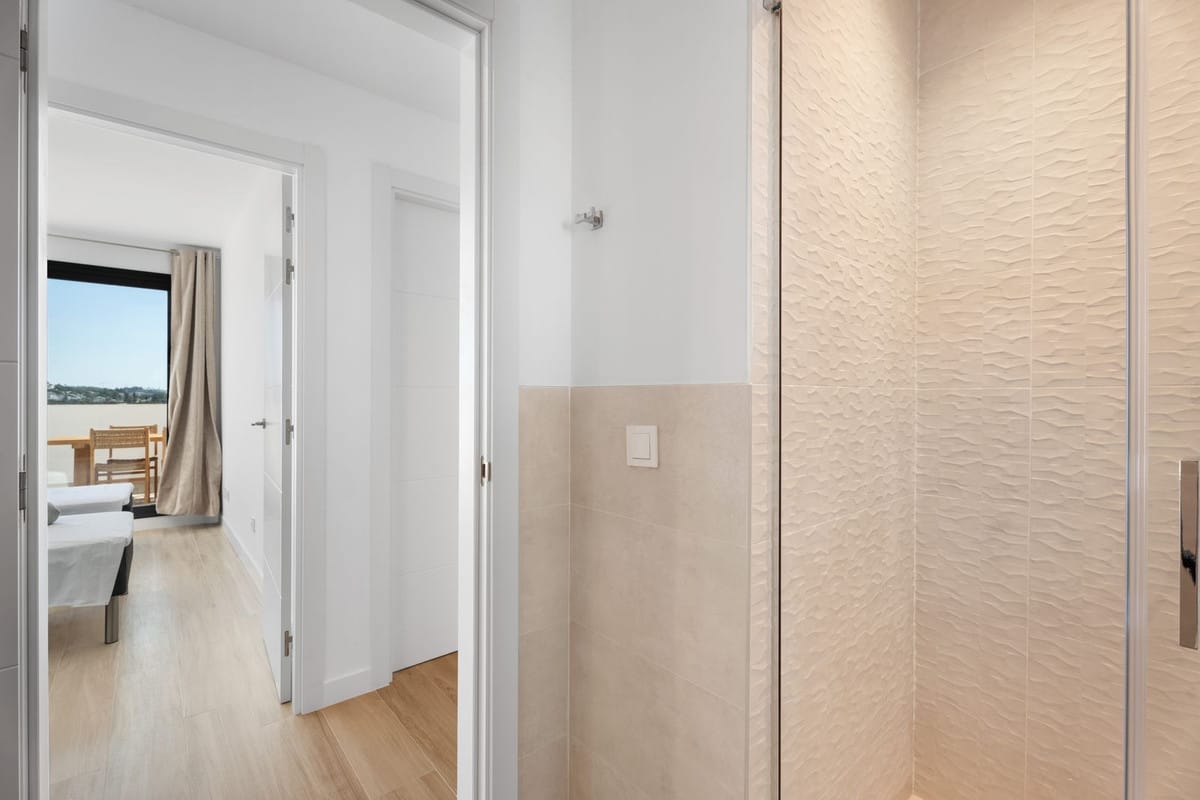 Ruim 4-slaapkamer appartement met panoramisch uitzicht in Navigolf Suites, La Cala de Mijas in La Cala de Mijas - foto 15