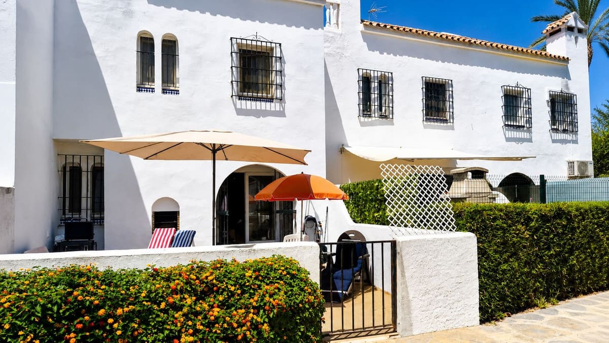 3 bedroom House in Casares Playa in Casares Playa - foto 2