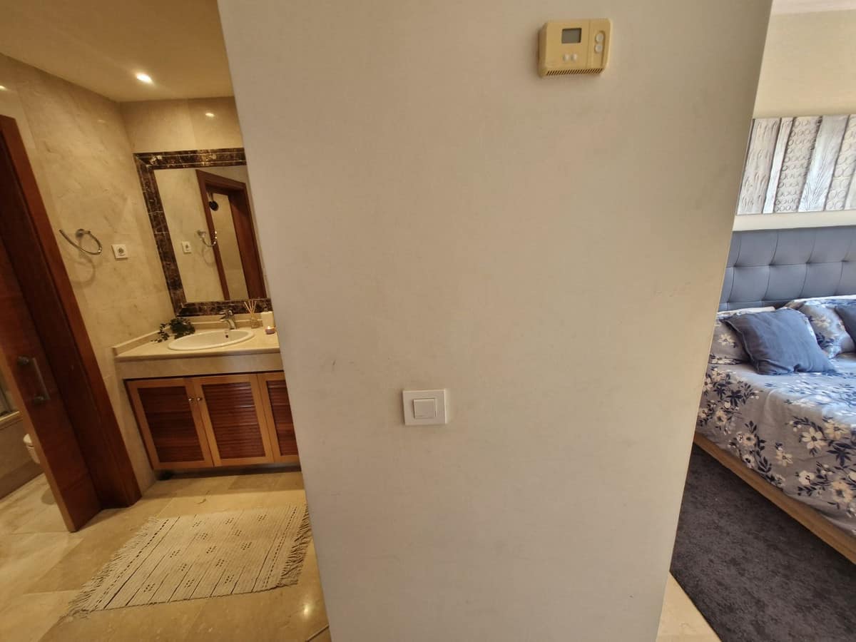 Halfvrijstaande villa met 3 slaapkamers in Estepona in Estepona - foto 12