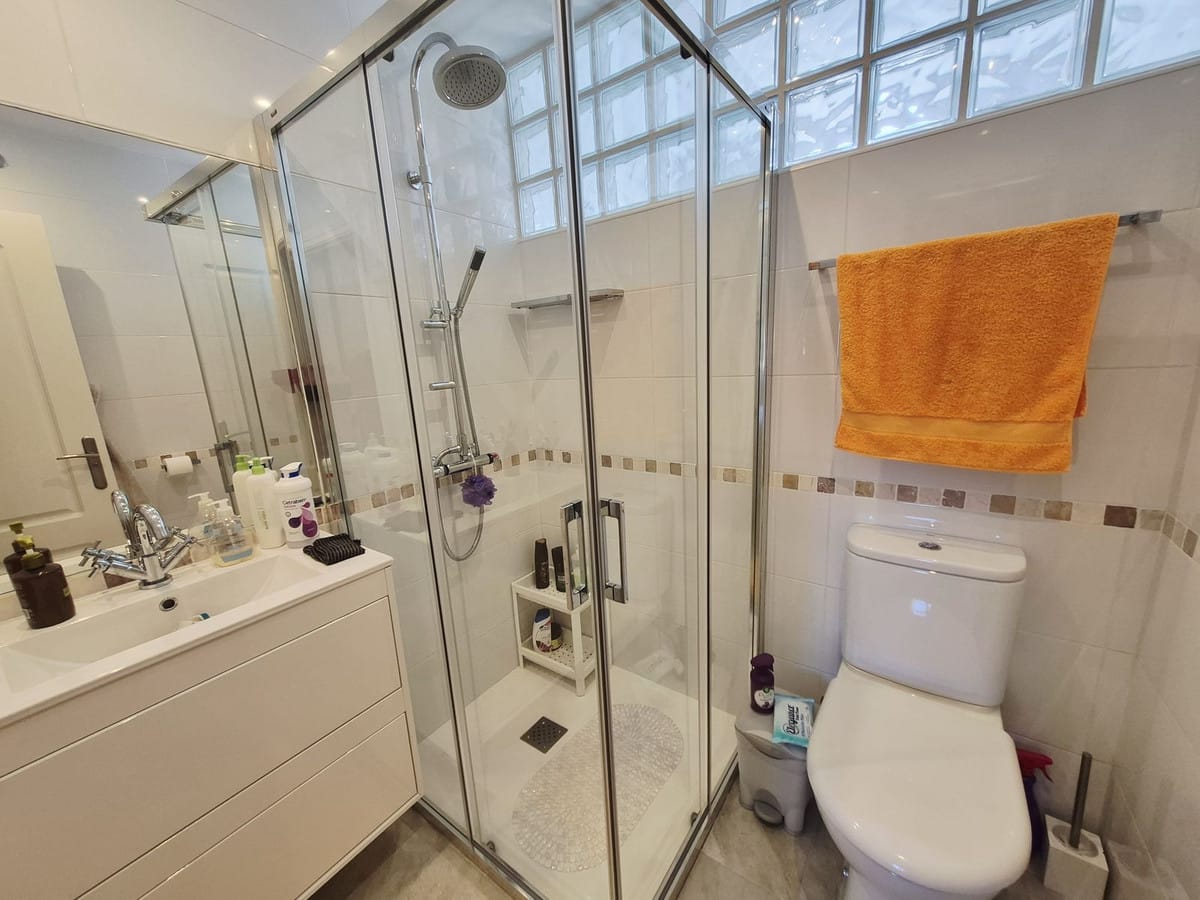 Tussenwoning met 2 slaapkamers in El Chaparral, Málaga in El Chaparral - foto 16