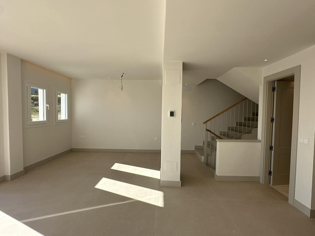Drie-slaapkamerwoning in Torrequebrada in Torrequebrada - foto 17