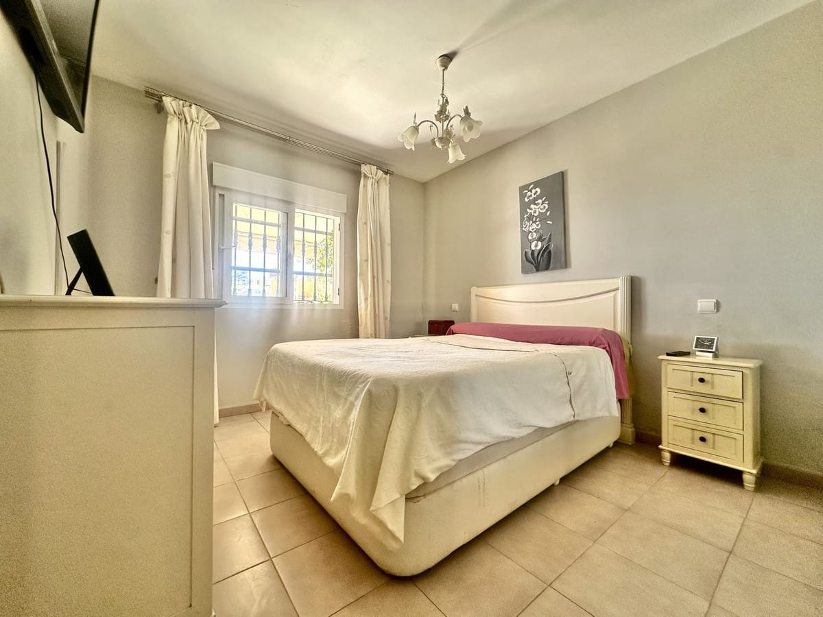 2-slaapkamer appartement aan zee in El Faro, Costa del Sol in El Faro - foto 12