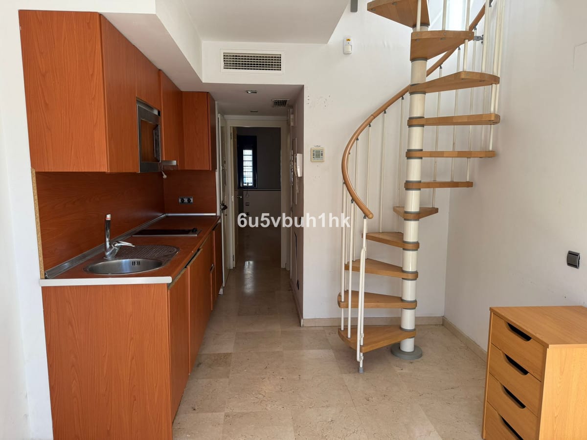 Penthouse met potentieel in Benalmádena Costa – 1 slaapkamer in Benalmadena Costa - foto 7