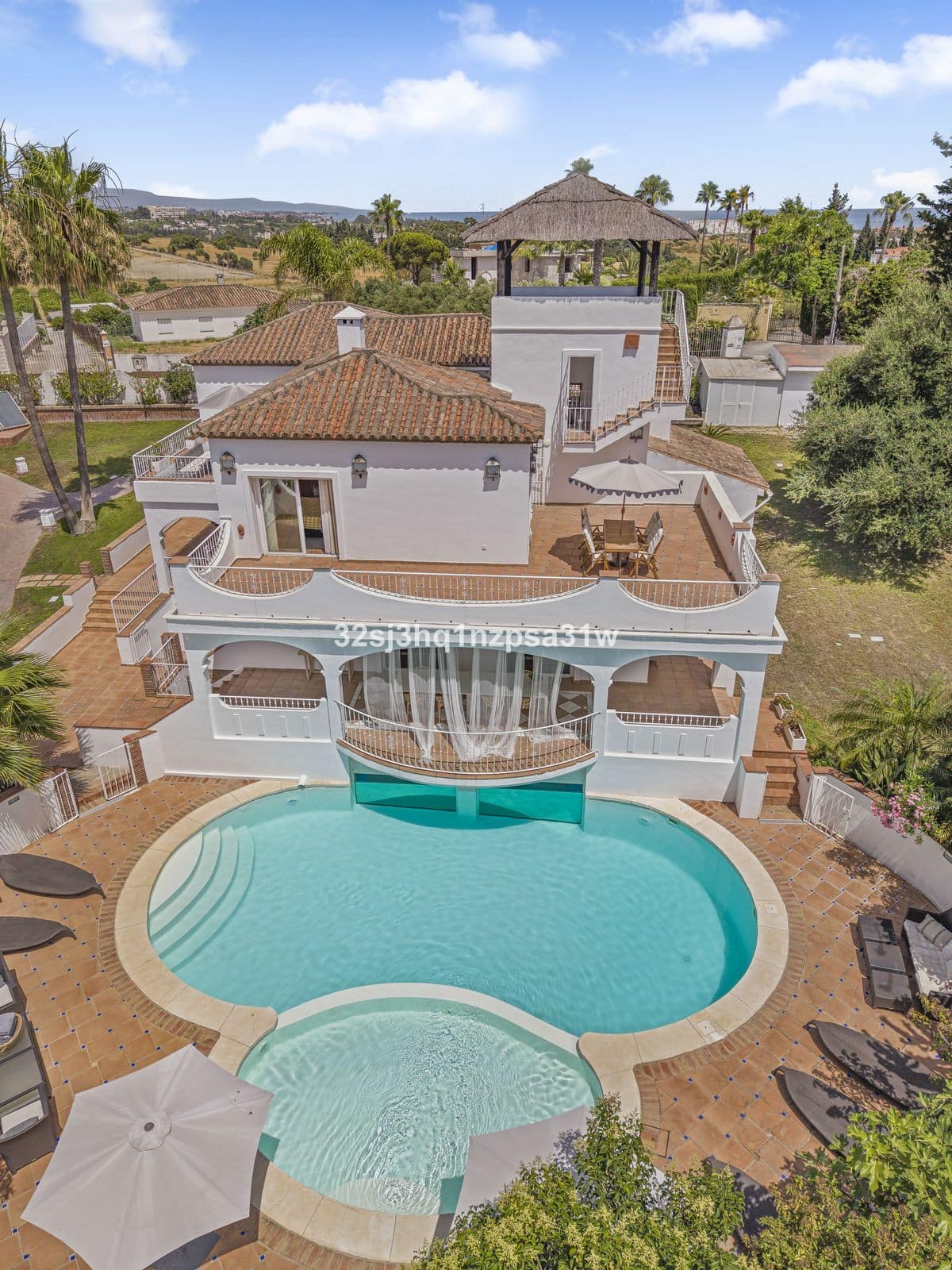 Villa met 6 slaapkamers in Estepona in Estepona - foto 3