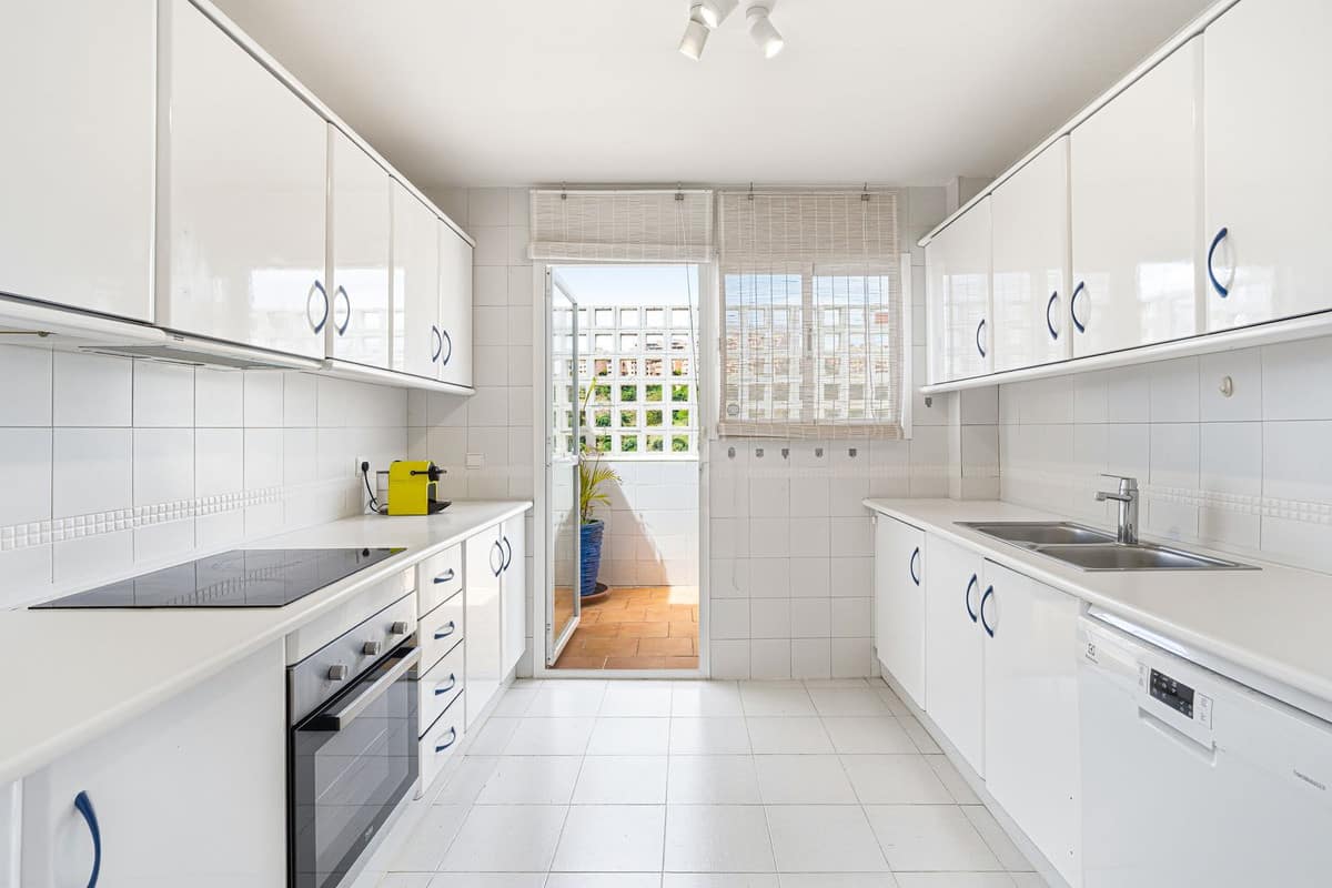Drie-slaapkamer penthouse in Calahonda in Calahonda - foto 14