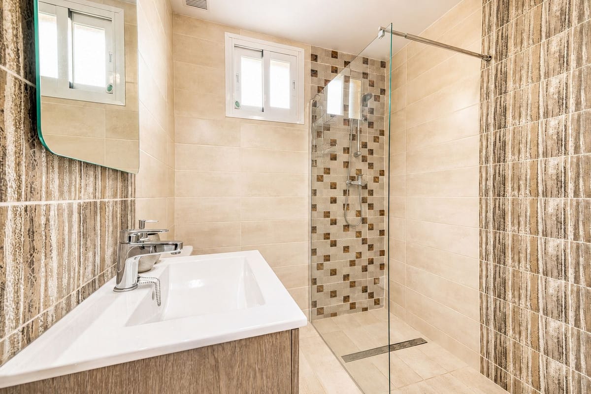 2 bedroom Apartment in Calahonda in Calahonda - foto 13