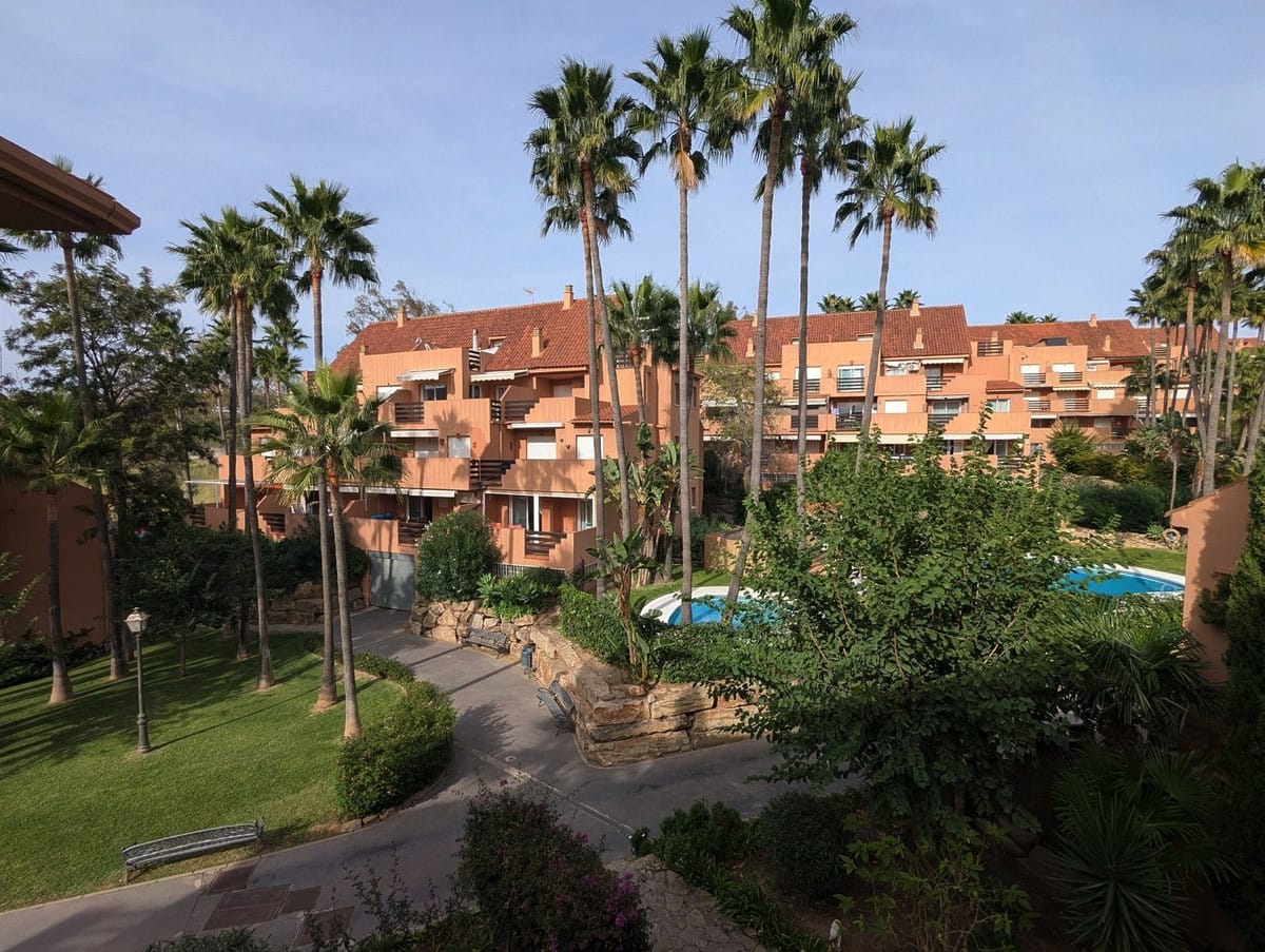 Ruime duplex met 3 slaapkamers en privé-dakterras in Bahía de Casares, Casares Costa in Casares - foto 2