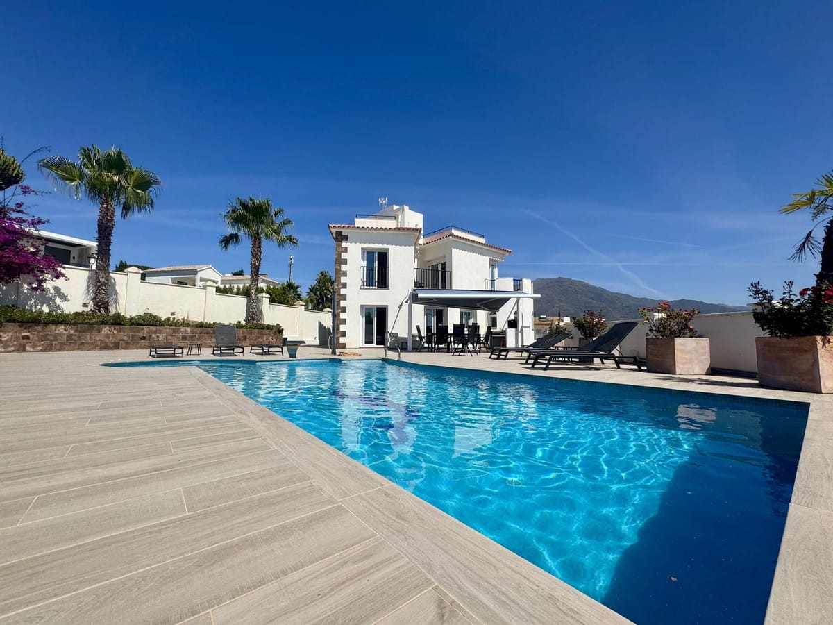 4-slaapkamer villa met zeezicht in Estepona in Estepona - foto 4