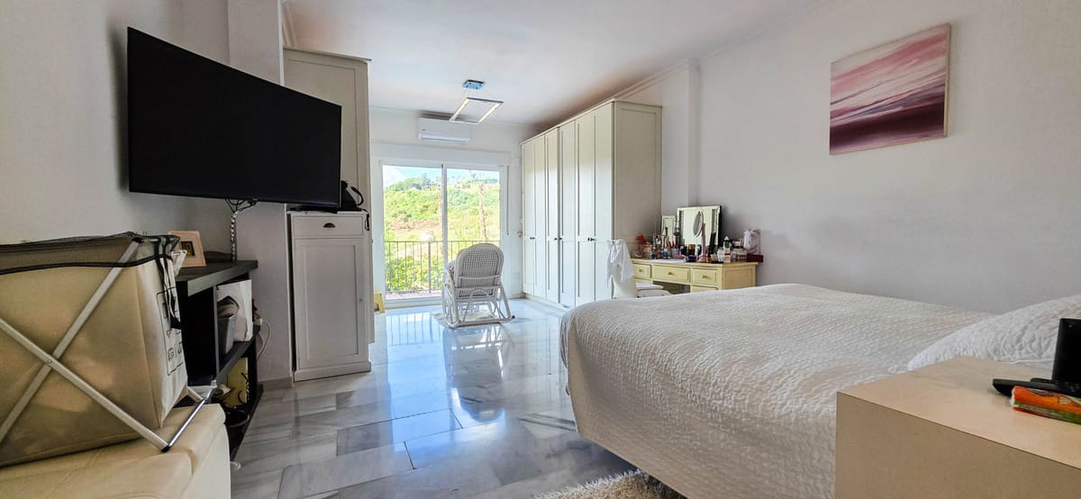 Vijf-slaapkamerwoning in La Duquesa in La Duquesa - foto 9