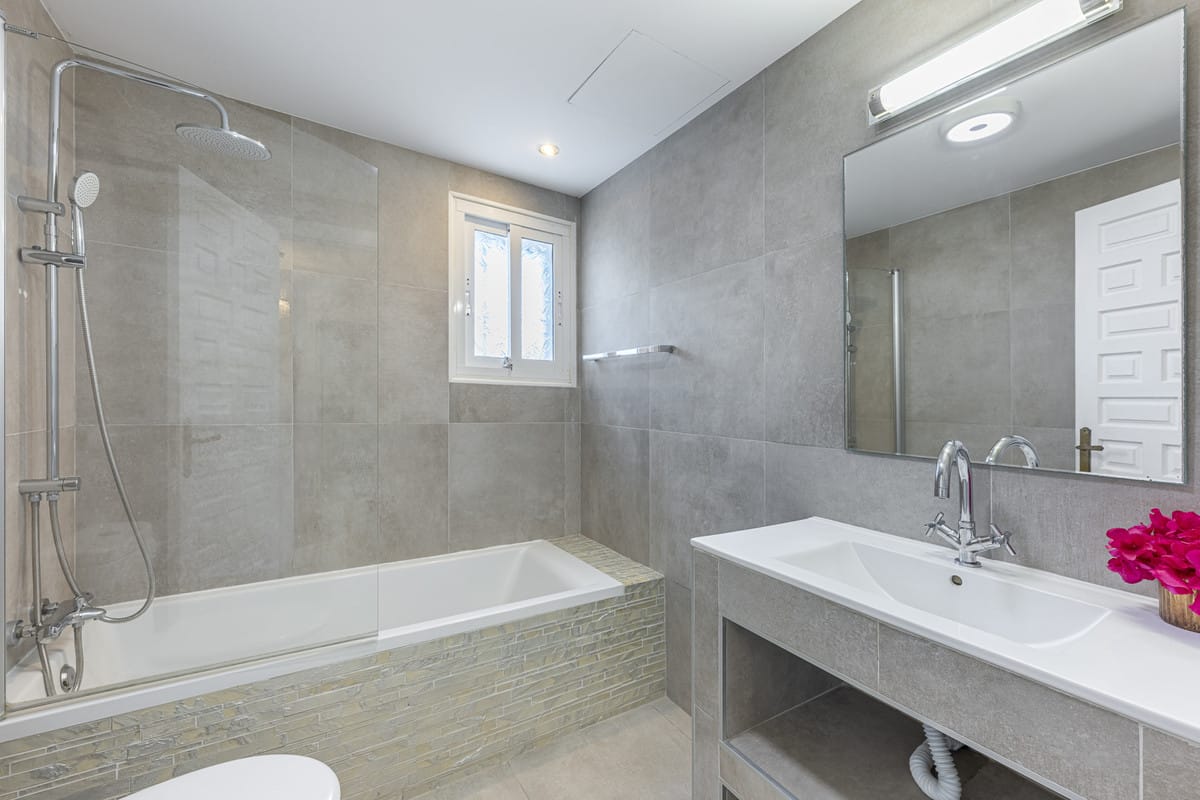 Villa met zes slaapkamers in Sotogrande Alto met zeezicht in Sotogrande Alto - foto 10