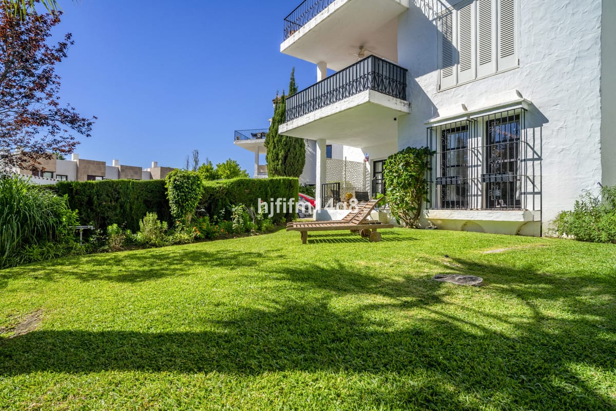 Drie-slaapkamer appartement in Nueva Andalucía in Nueva Andalucía - foto 4