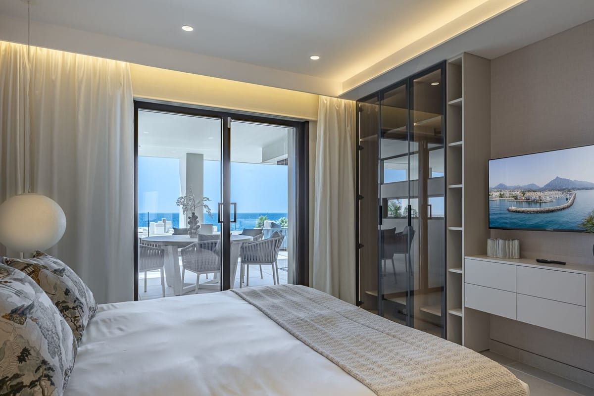2-slaapkamer appartement aan de frontlinie van het strand in New Golden Mile in New Golden Mile - foto 11