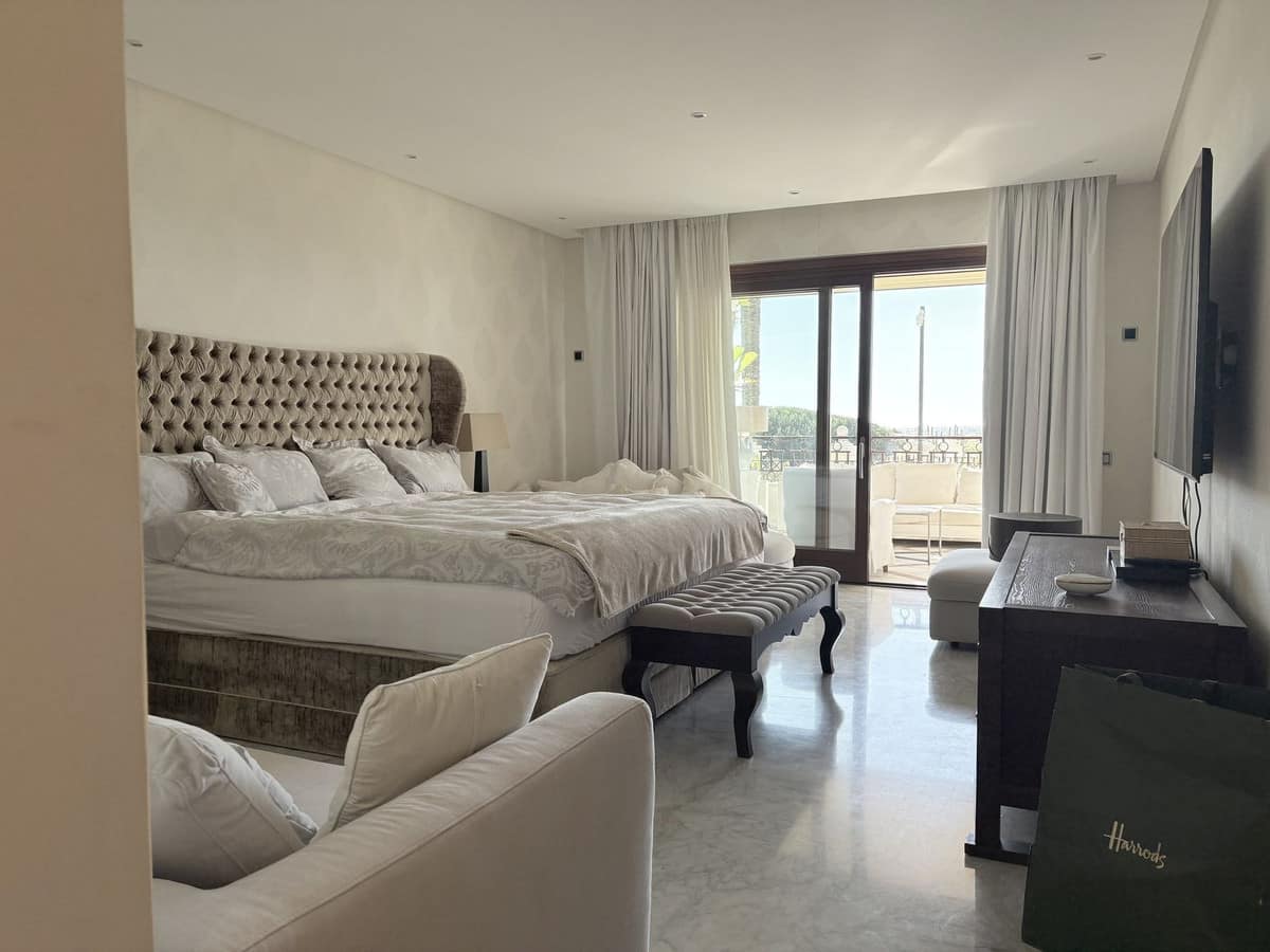 Drie-slaapkamerappartement aan het strand in Los Monteros in Los Monteros - foto 14