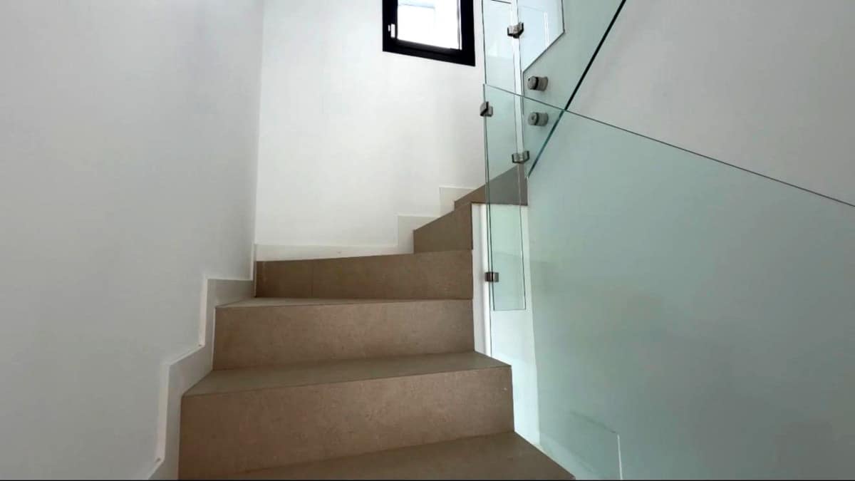 Moderne 3-slaapkamer villa in Atalaya te koop of te huur in Atalaya - foto 20