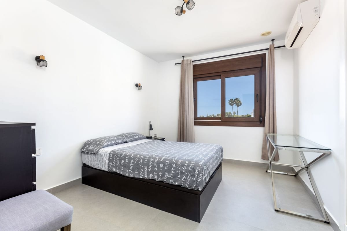 6 bedroom House in Estepona in Estepona - foto 16