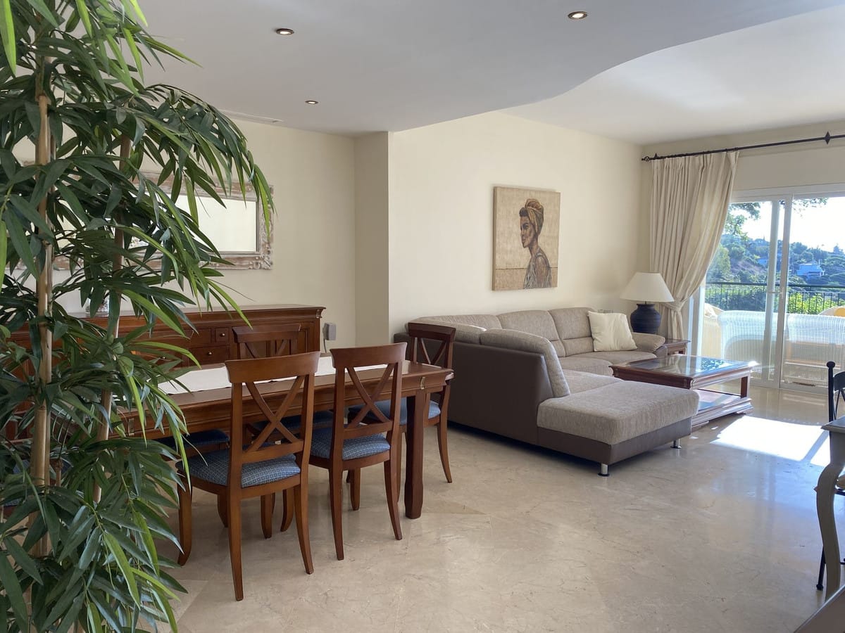 Drie-slaapkamer appartement in Elviria in Elviria - foto 4