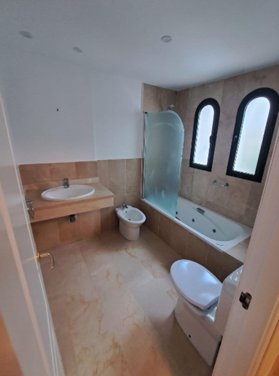3-slaapkamerwoning in La Duquesa in La Duquesa - foto 7