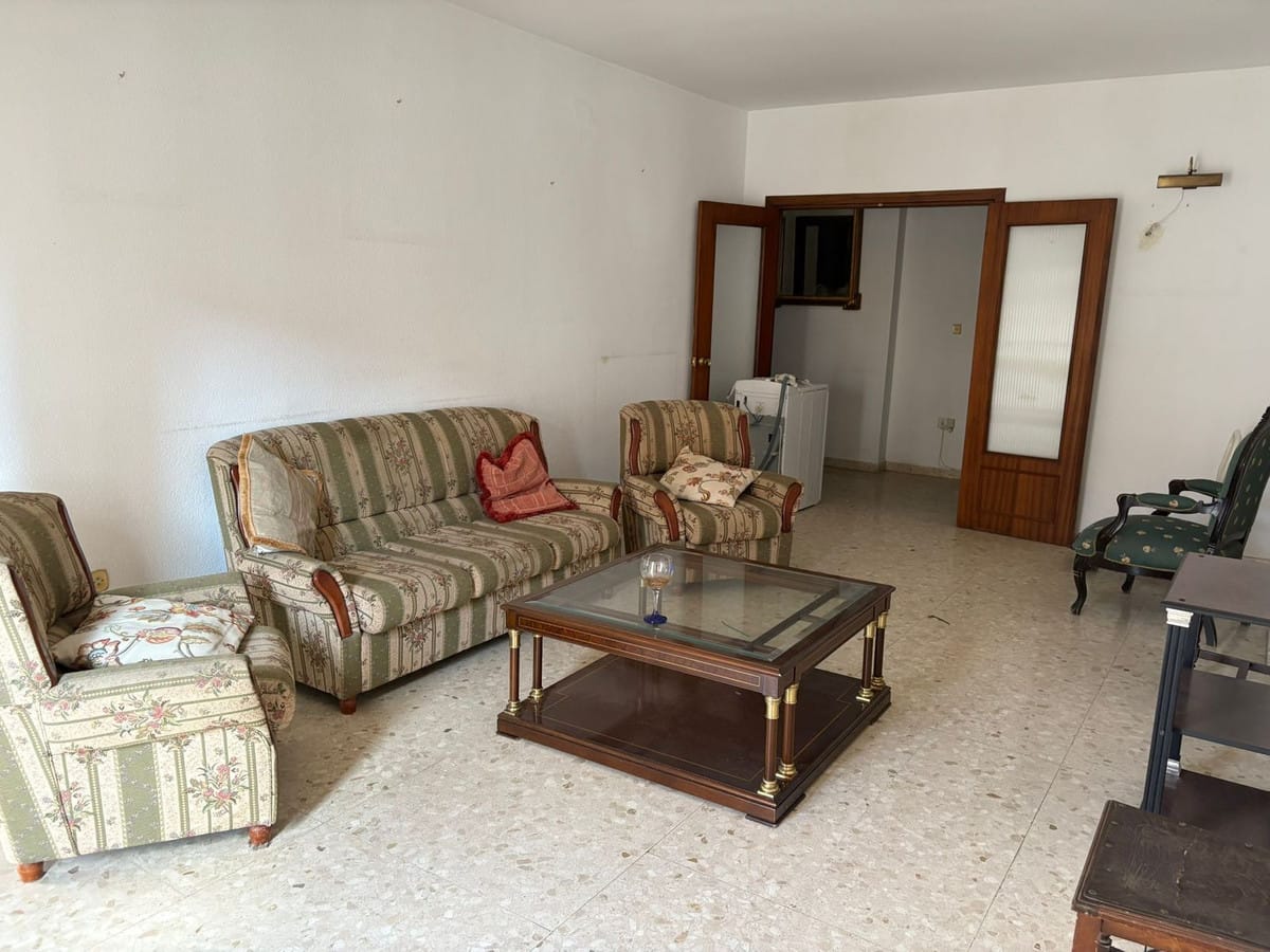 Drie-slaapkamer appartement in Fuengirola aan Plaza de la Constitución in Fuengirola - foto 12