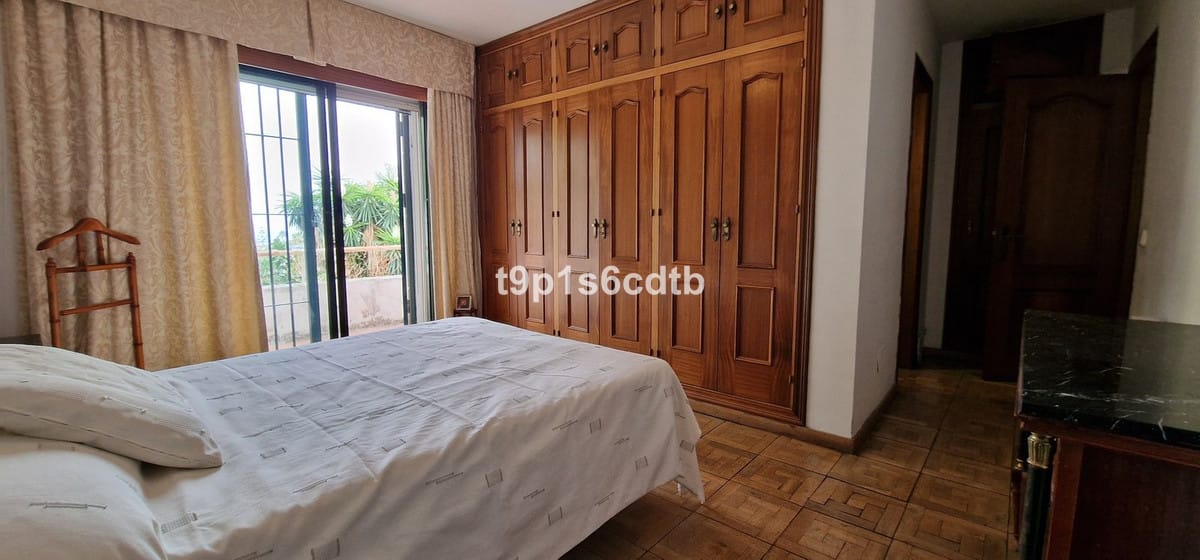 Vijf-slaapkamer villa in Marbella met panoramische zee- en bergzicht in Marbella - foto 19