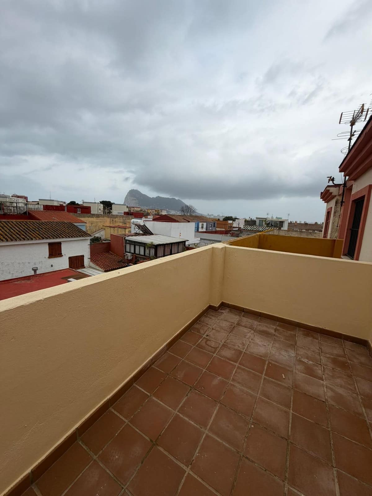 2-slaapkamerhuis in La Línea in La Línea - foto 2