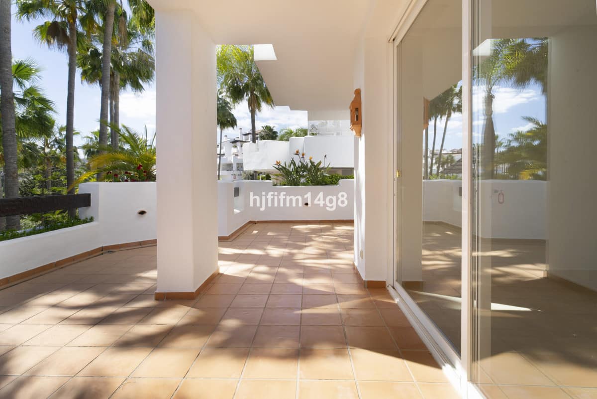 Drie-slaapkamerappartement in Nueva Andalucía in Nueva Andalucía - foto 3