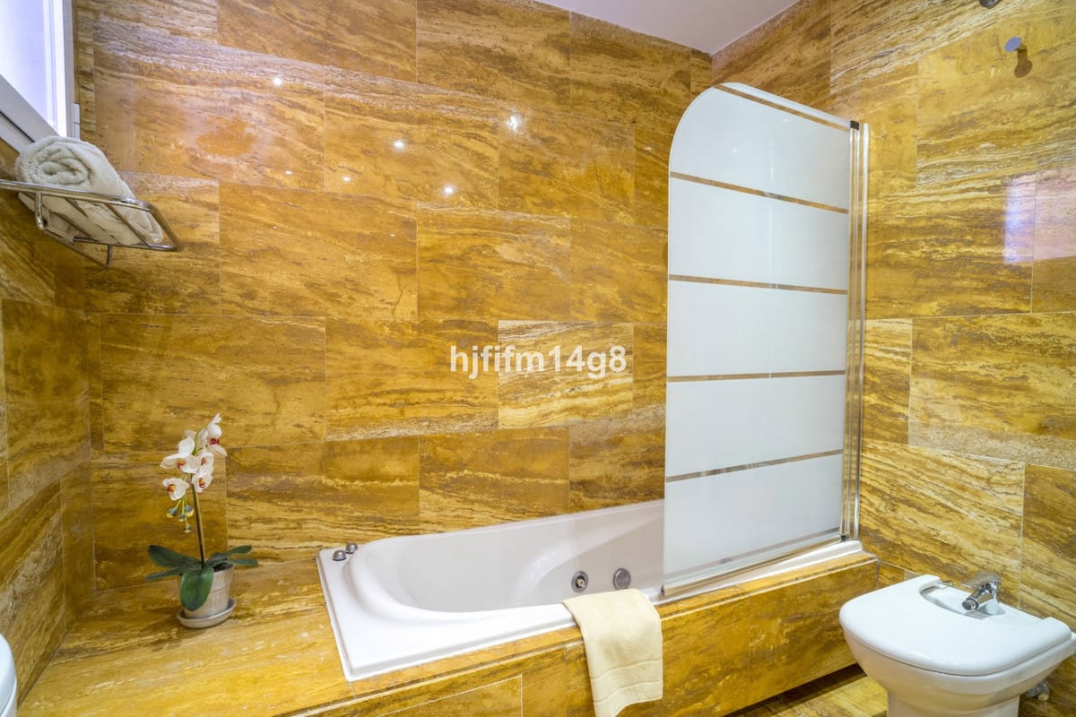 Tweeslaapkamerappartement in El Embrujo Playa nabij Puerto Banús in Puerto Banús - foto 15