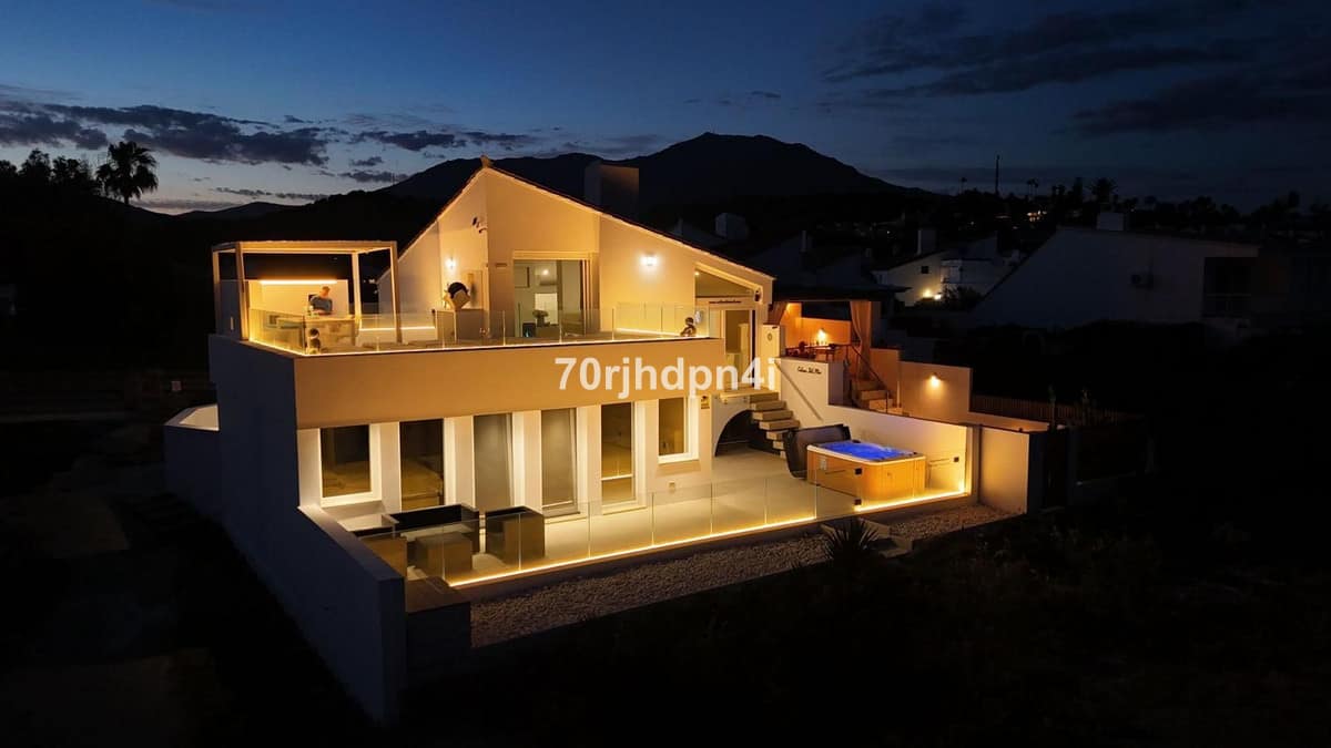 4-slaapkamer villa aan het strand in Estepona – gerenoveerd in 2021 in Estepona - foto 5